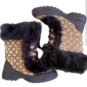 Coach Fur lined snow winter boots size 7 LIKE NEW! ❄️